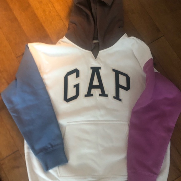 GAP White and Brown Sweatshirt with Bold Lettering - Picture 2 of 2